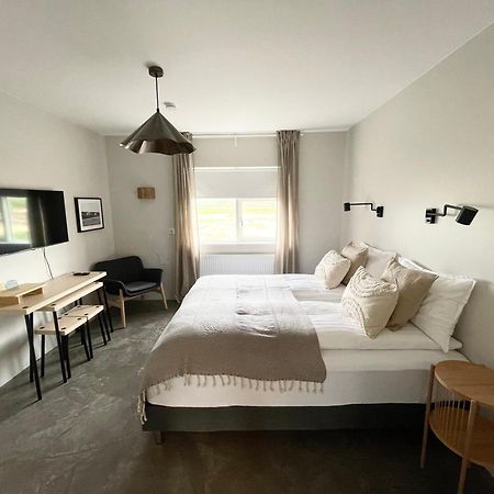 Lindarholl Guesthouse Stori-Bakki エクステリア 写真