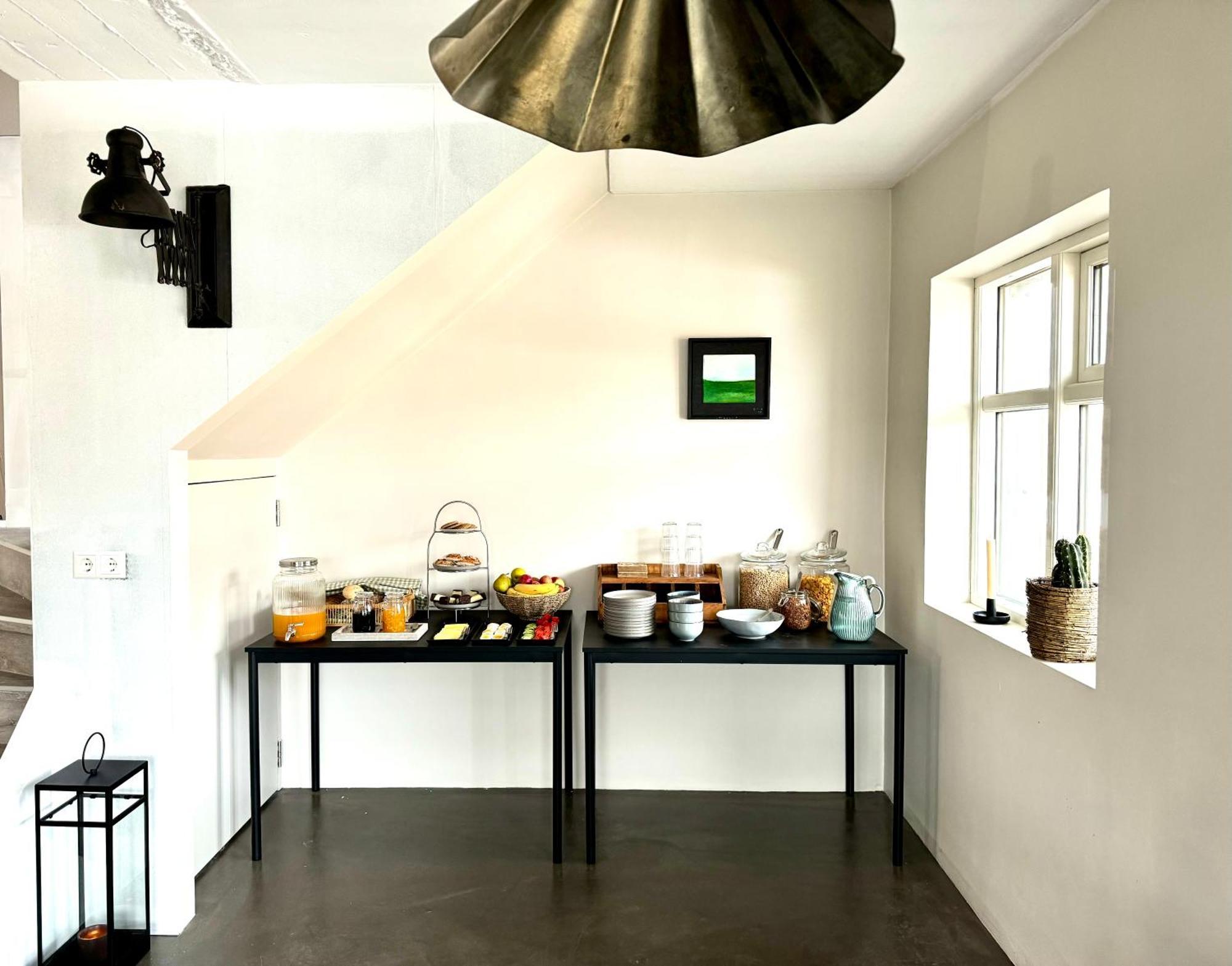 Lindarholl Guesthouse Stori-Bakki エクステリア 写真