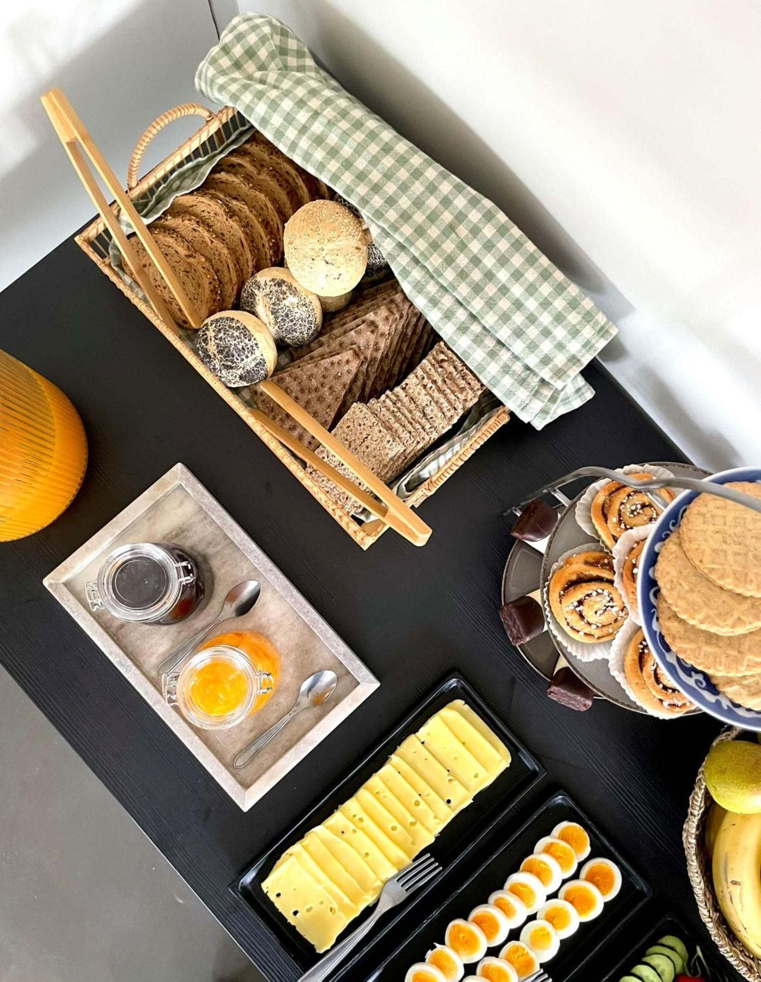 Lindarholl Guesthouse Stori-Bakki エクステリア 写真