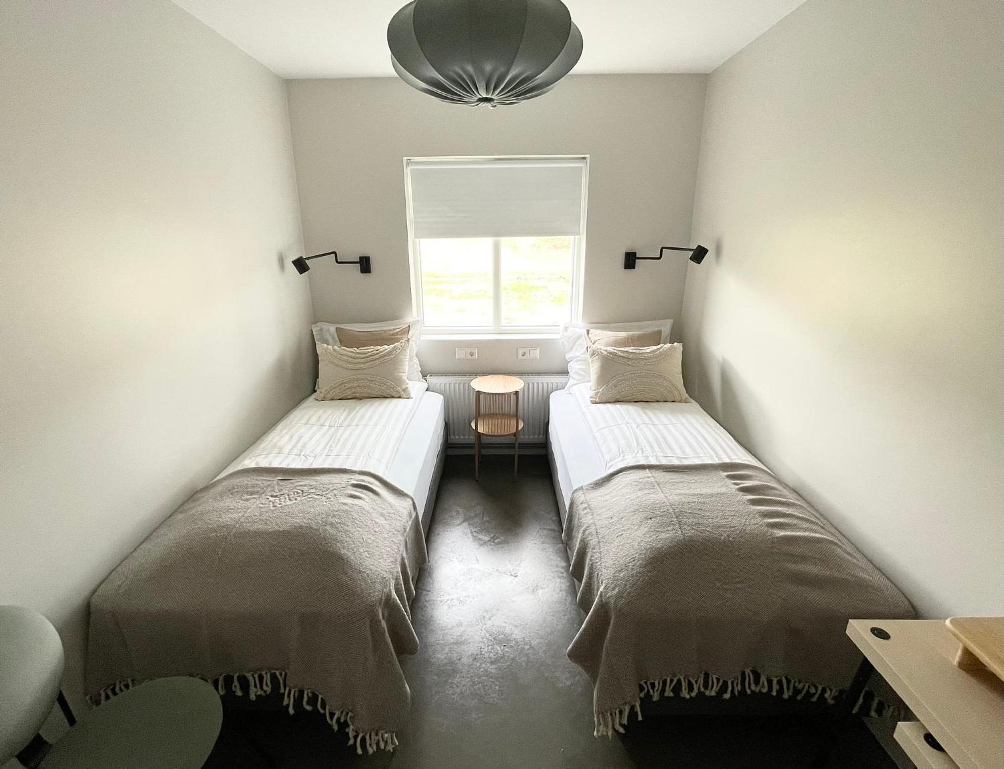 Lindarholl Guesthouse Stori-Bakki エクステリア 写真